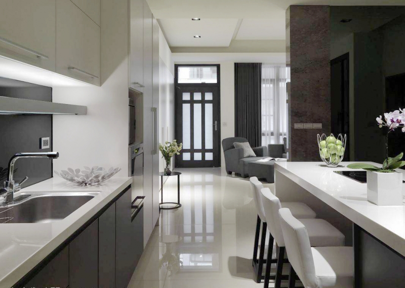 点击大图看下一张：现代简约三室两厅装修设计图欣赏