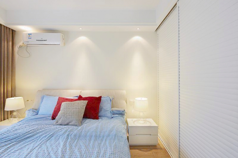 点击大图看下一张:84平简约两居室装修效果图欣赏