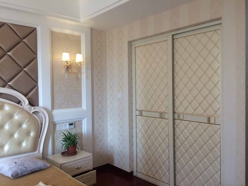 点击大图看下一张：欧式华丽139平三居装修案例欣赏