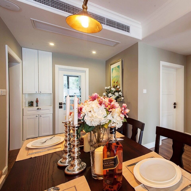 点击大图看下一张：优雅浅蓝轻美式二居室装修效果图集