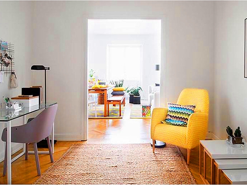 点击大图看下一张:北欧清新风貌简约三居室设计图集