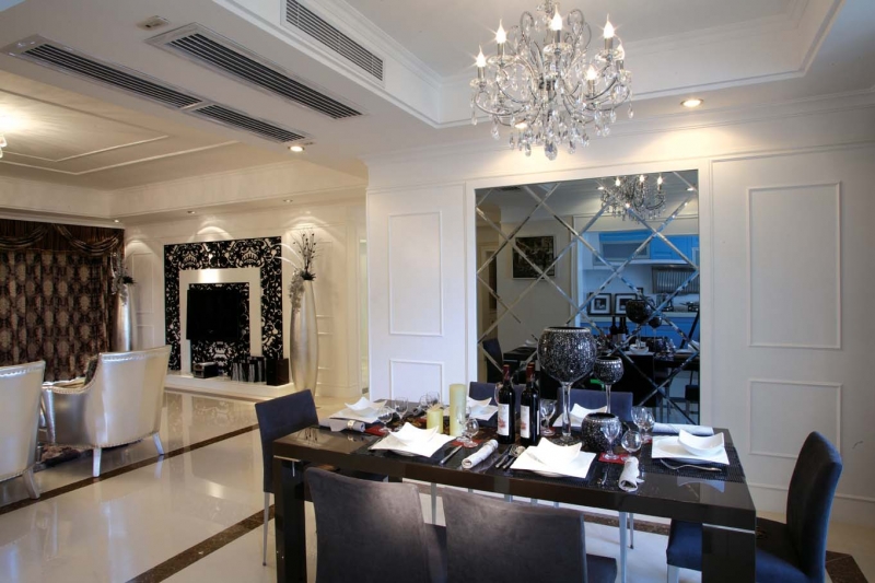 点击大图看下一张:优雅时尚简欧风三居室家装设计图集