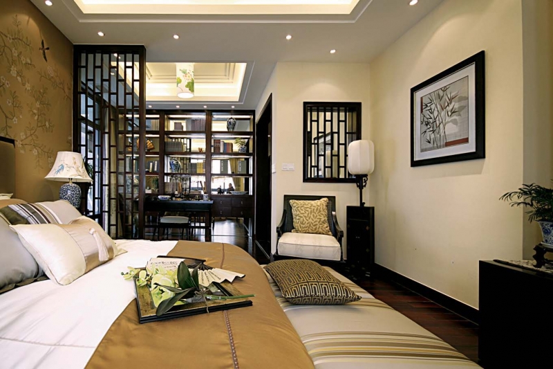 点击大图看下一张：中式古典唯美三居室装修案例欣赏