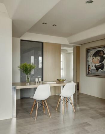 点击大图看下一张：简约素雅二居室装修实例欣赏