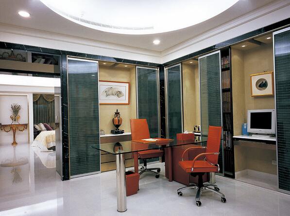 点击大图看下一张：三代同堂混搭风格温馨四居室装潢案例