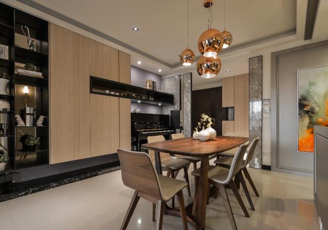 点击大图看下一张：气质非凡现代风格四居室装潢设计欣赏