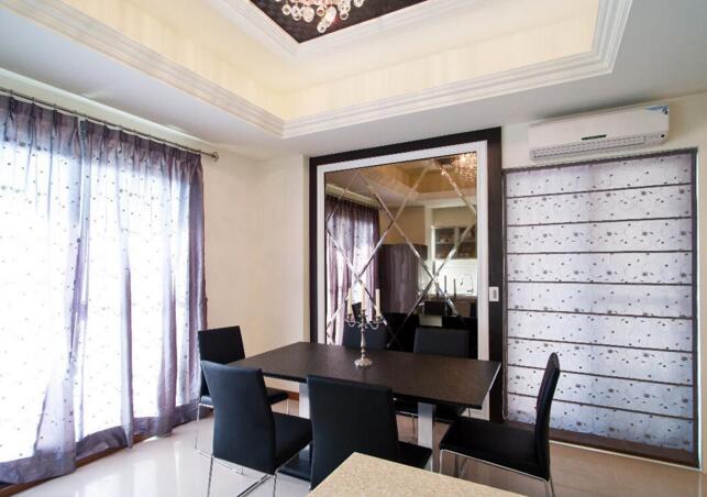 点击大图看下一张：新古典大气风格别墅设计欣赏