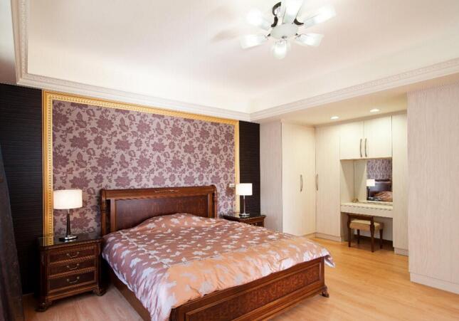 点击大图看下一张：新古典大气风格别墅设计欣赏