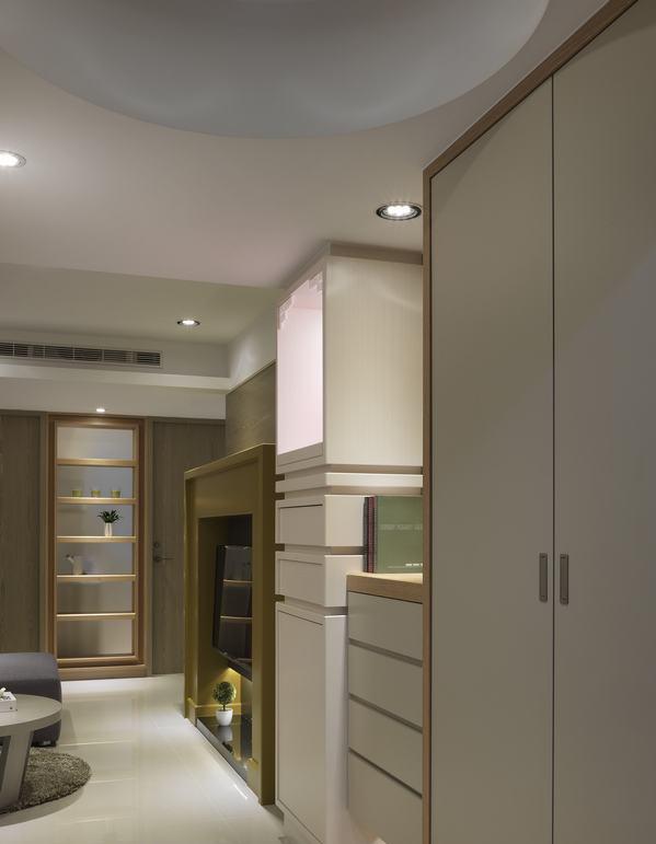 点击大图看下一张：简约两居装修案例欣赏