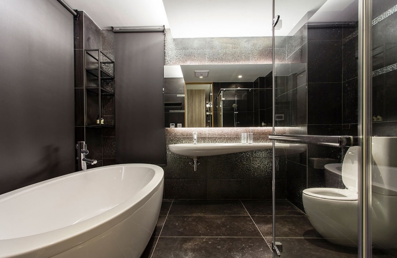 点击大图看下一张：沉稳时尚搭配现代风格复式装潢设计