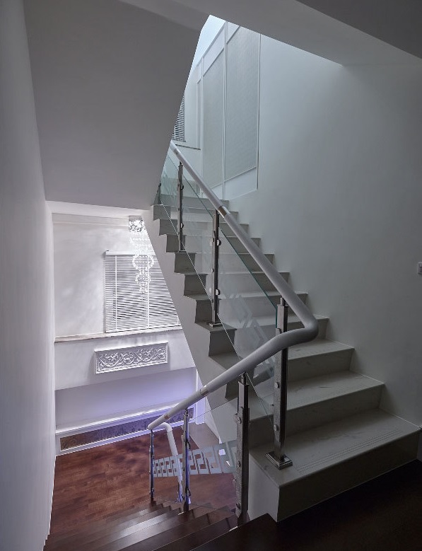 点击大图看下一张：精铸欧式别墅装潢设计案例