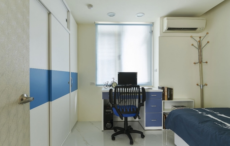 点击大图看下一张:时尚风貌简约三居室设计案例