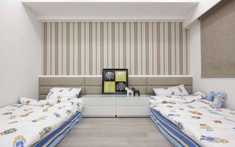 点击大图看下一张:质感混搭三居装修案例赏析