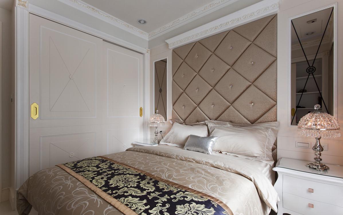 点击大图看下一张：新古典三居装修