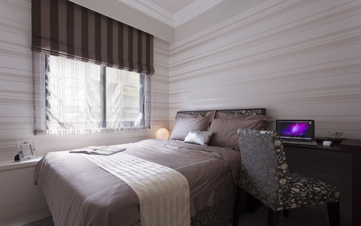 点击大图看下一张：新古典三居装修