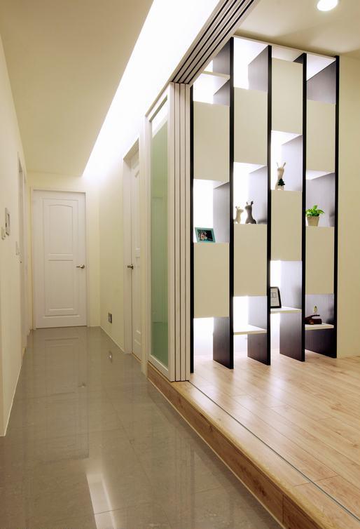 点击大图看下一张：现代两居装修案例