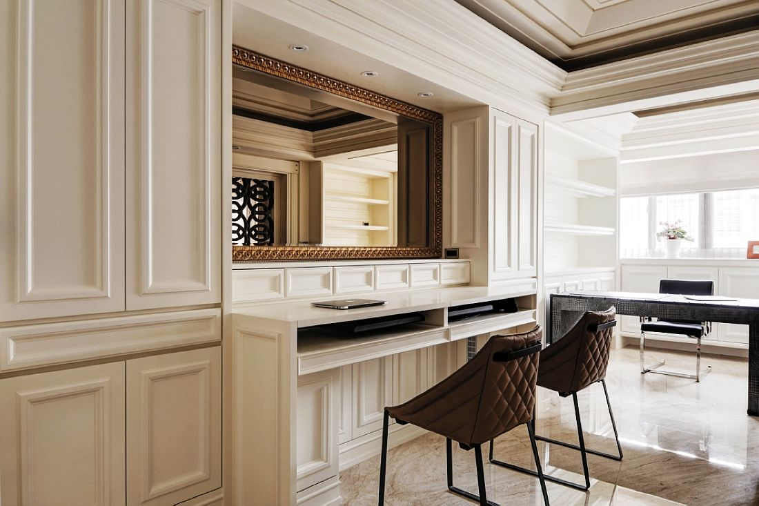 点击大图看下一张:新古典四居装修效果图