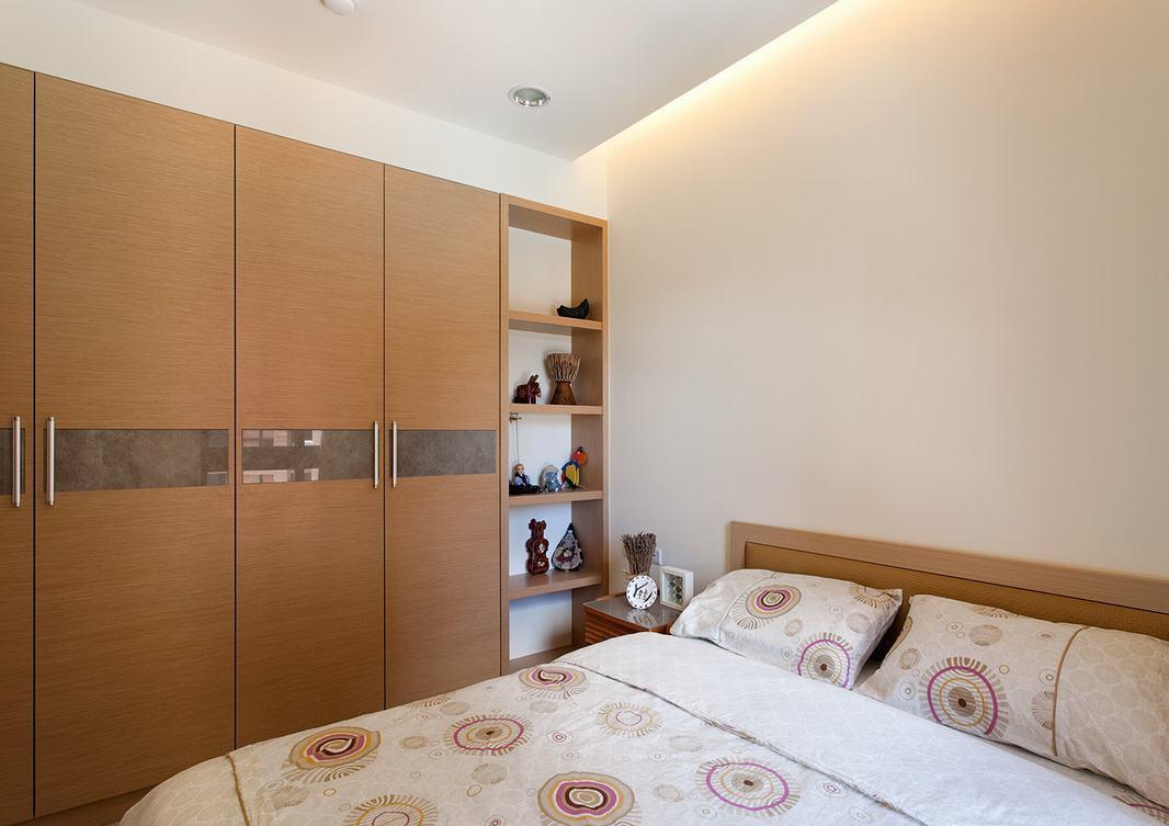 点击大图看下一张:现代两居室装修效果图