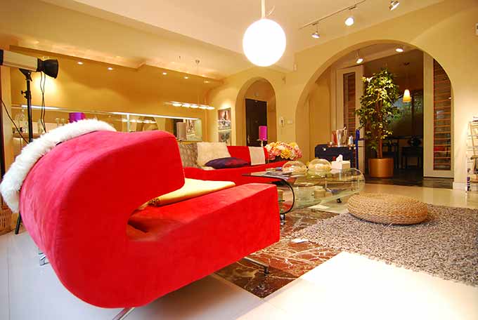 点击大图看下一张：简约现代一居室装修效果图