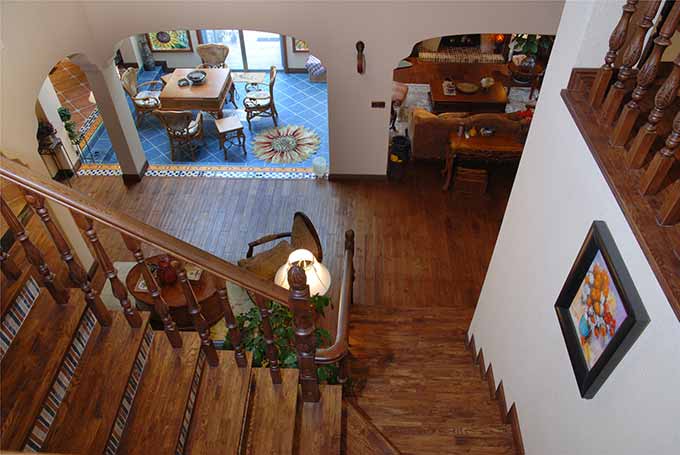 点击大图看下一张：地中海式别墅设计效果图