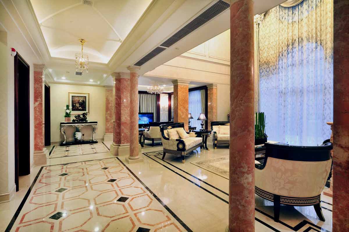 点击大图看下一张：欧式奢华别墅装修效果图