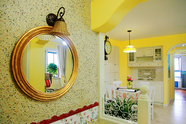 点击大图看下一张：明亮清爽田园二居设计