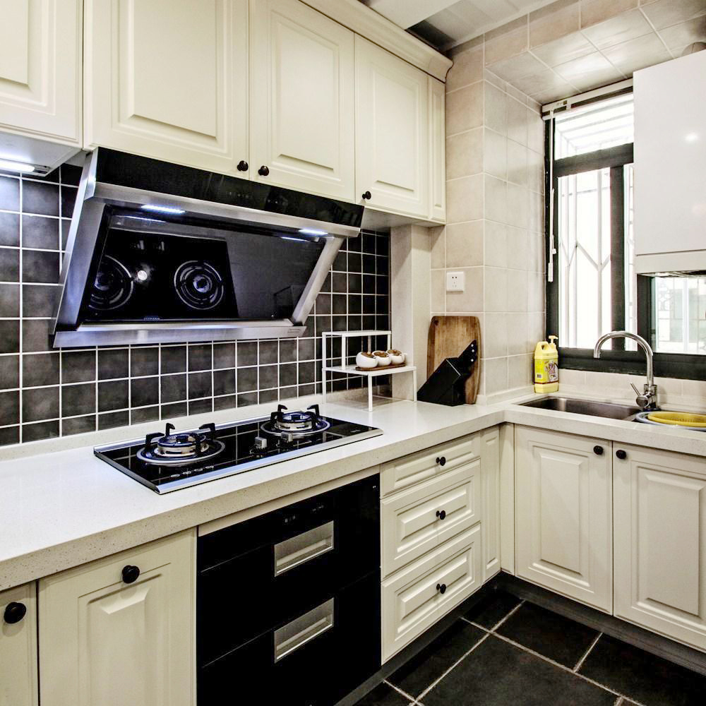 点击大图看下一张:简欧风格三居家居装饰效果图欣赏