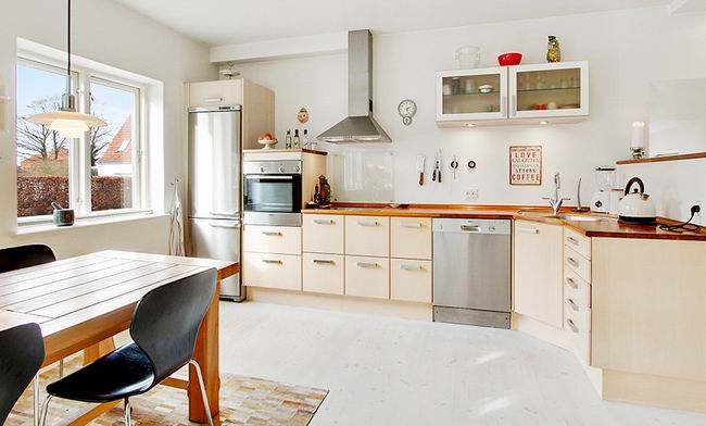 点击大图看下一张：简欧现代风格二居室设计