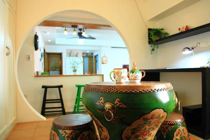 点击大图看下一张：现代中式风格三居装修设计效果图