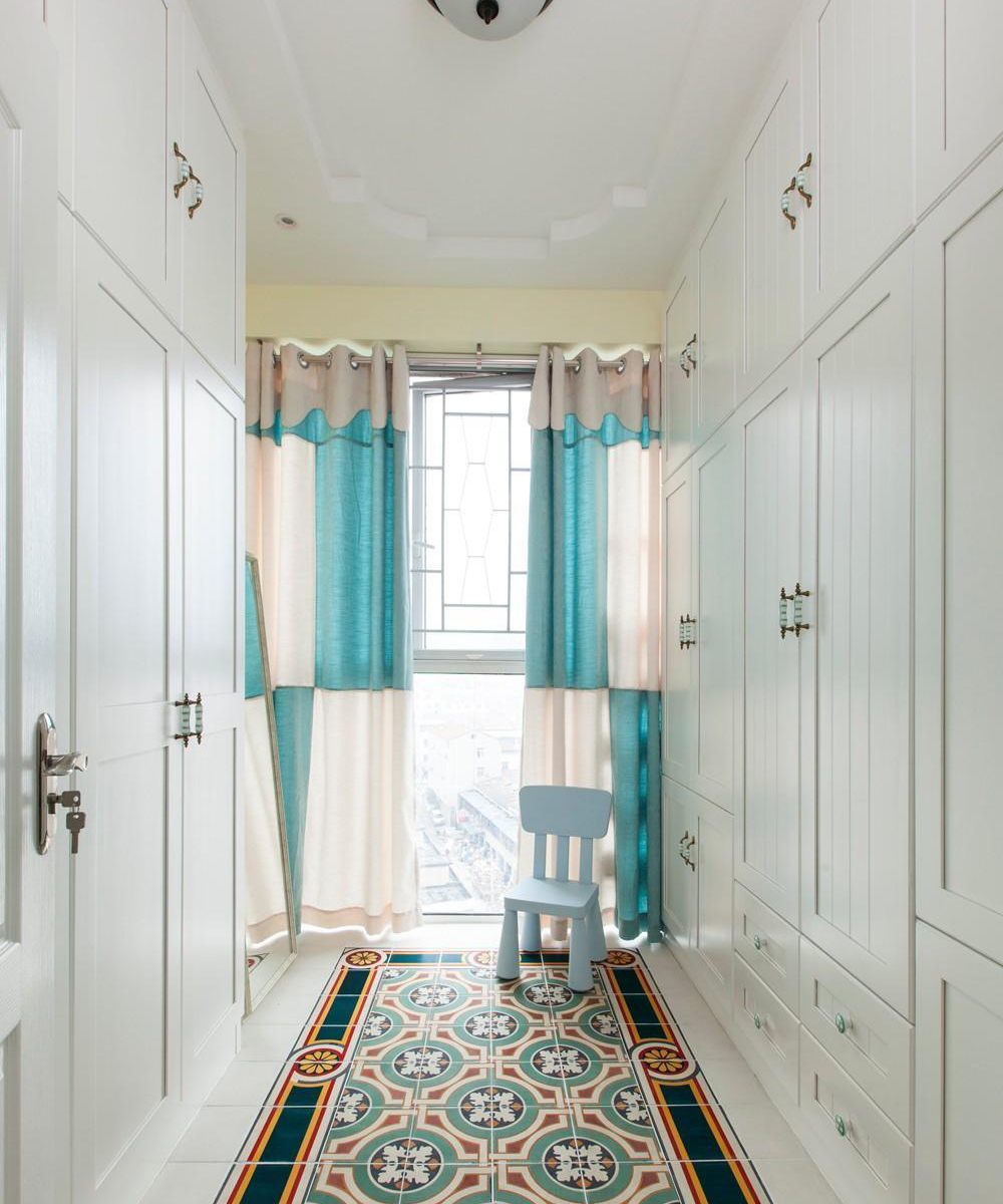 点击大图看下一张：浪漫地中海二居装修效果图