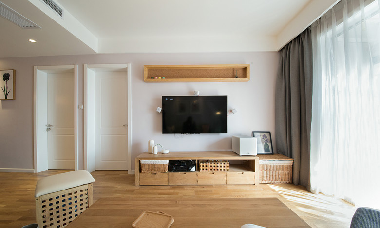 点击大图看下一张：96平简约三居浅色系日式居