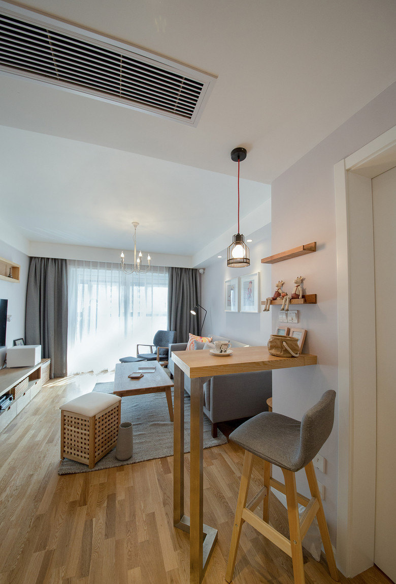 点击大图看下一张：96平简约三居浅色系日式居