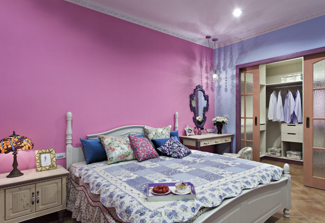 点击大图看下一张：浪漫西班牙地中海复式装修图片