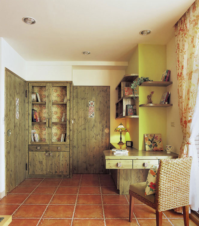 点击大图看下一张:优雅精致欧式复式家居装修效果图