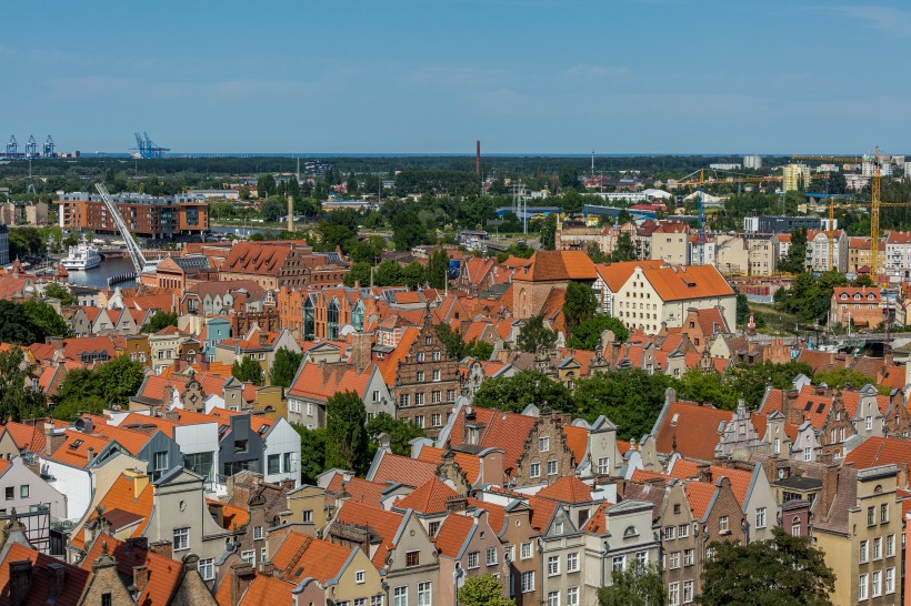 点击大图看下一张：欧洲历史文化名城格但斯克城市风景图片
