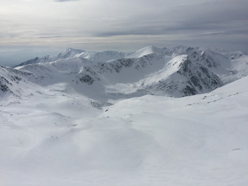点击大图看下一张：美丽的山区雪景图片