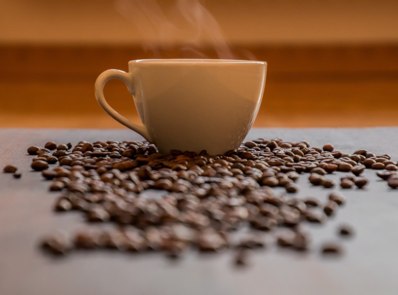 点击大图看下一张：醇香咖啡豆的图片