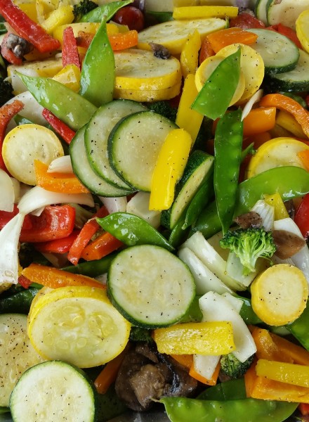 点击大图看下一张：营养健康的蔬菜沙拉图片