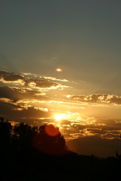 点击大图看下一张：美丽的日出日落风景图片