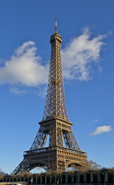 点击大图看下一张：法国巴黎埃菲尔铁塔图片