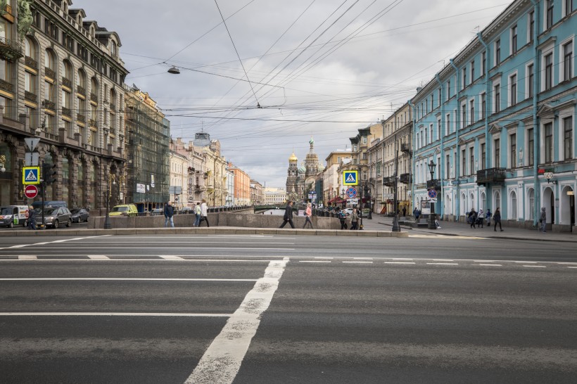 点击大图看下一张：俄罗斯圣彼得堡风景图片