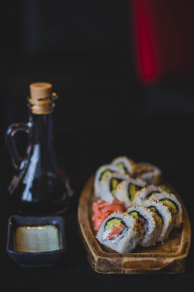 点击大图看下一张：造型精美的寿司图片