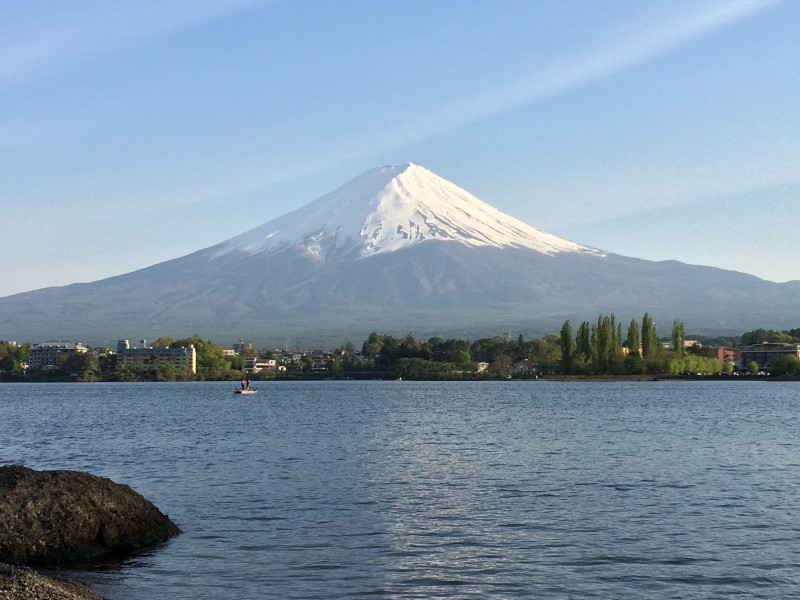 点击大图看下一张：美丽的富士山图片