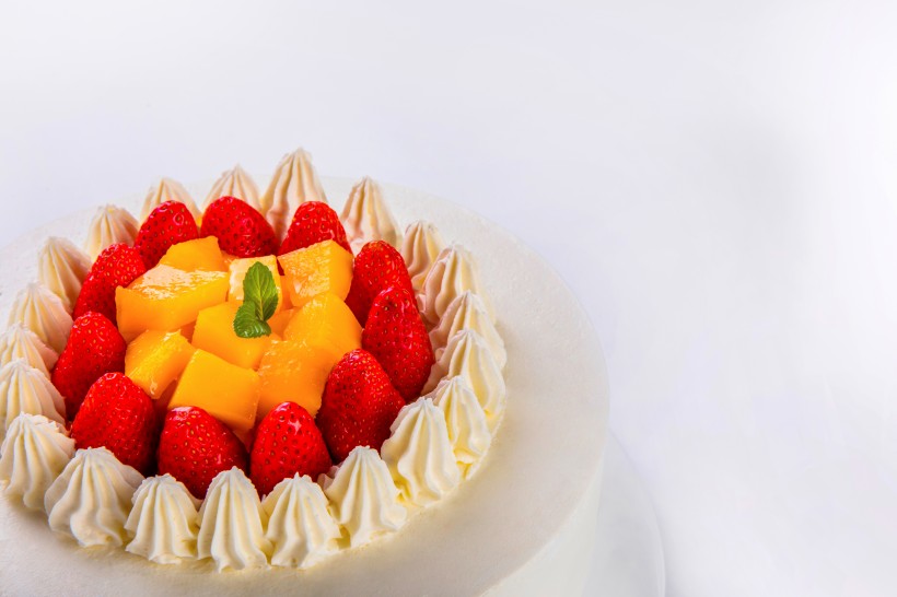 点击大图看下一张：草莓水果奶油蛋糕图片