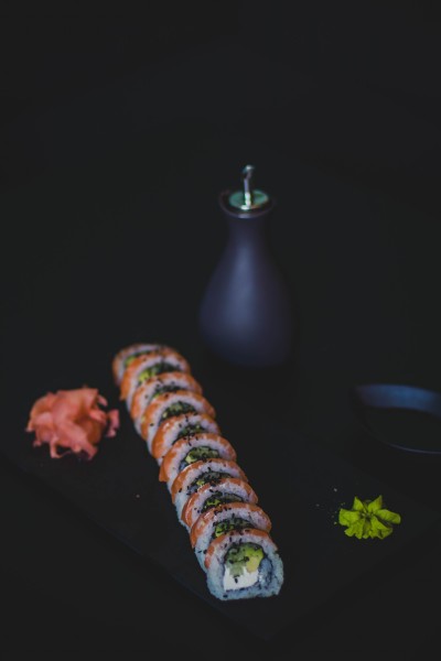 点击大图看下一张：造型精美的寿司图片