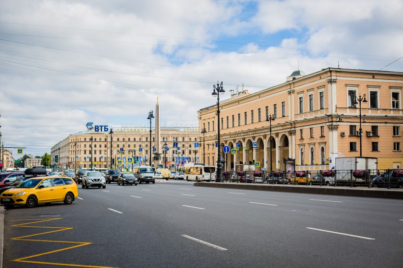 点击大图看下一张：俄罗斯圣彼得堡建筑风景图片