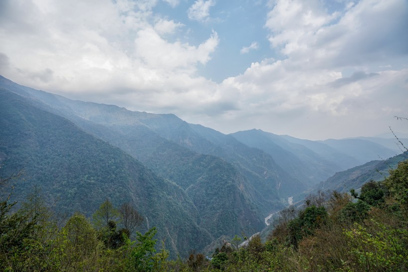 点击大图看下一张：尼泊尔安纳普尔纳风景图片