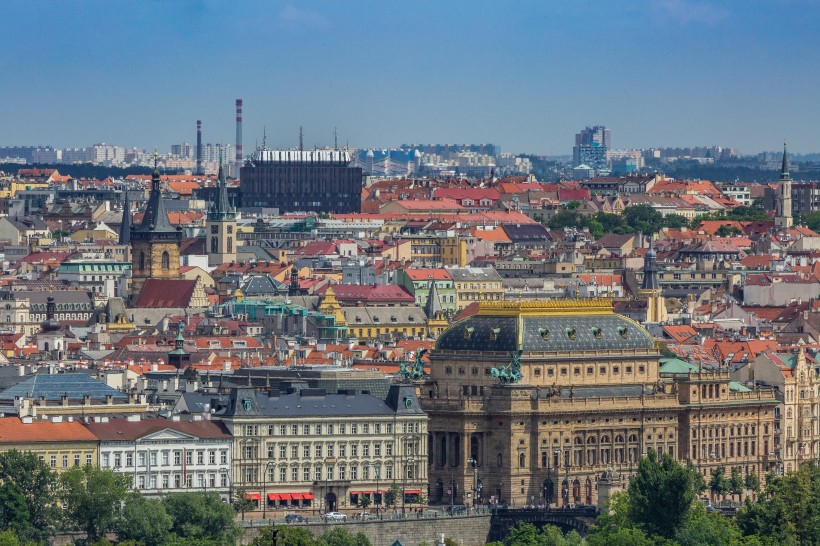 点击大图看下一张：捷克布拉格老城区风景图片