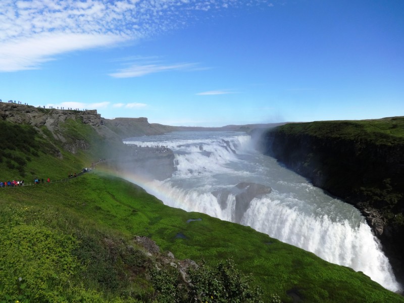 点击大图看下一张：冰岛马鬃瀑布风景图片