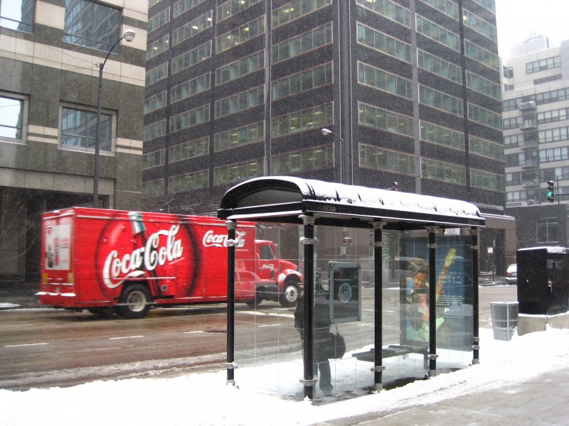 点击大图看下一张：可口可乐运输车图片